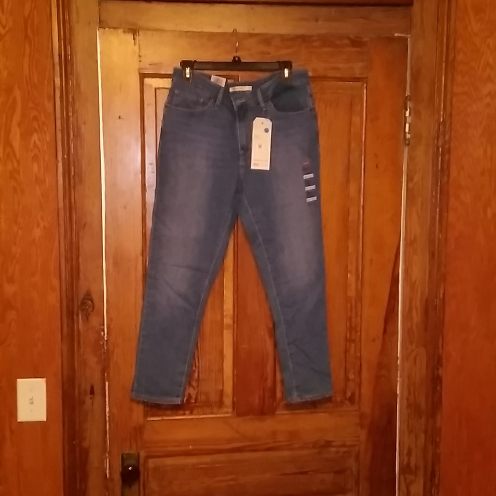 Women Levi's